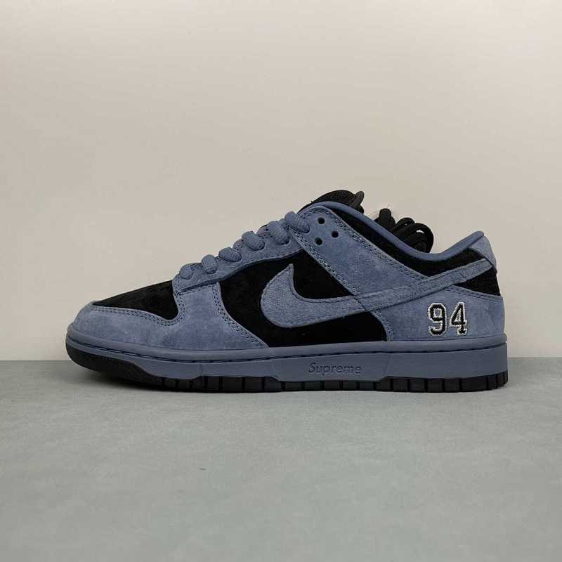 T Nike Dunk Low HQ8487-400 35 5-47 5